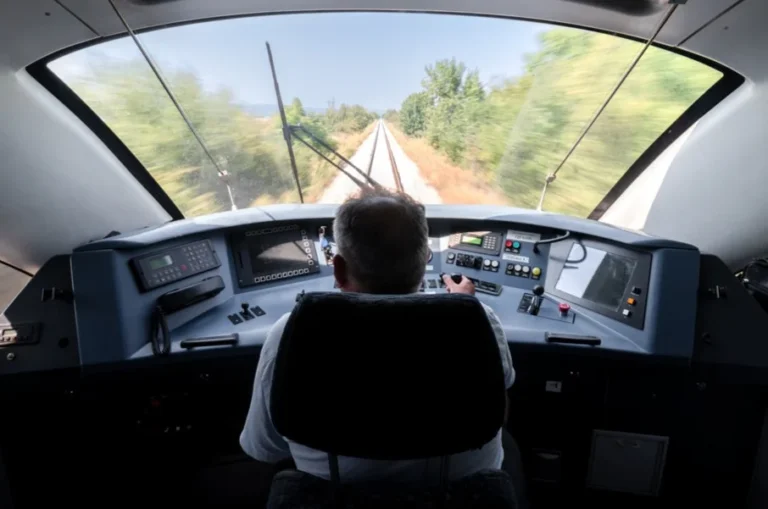tren-makinisti-nasil-olunur